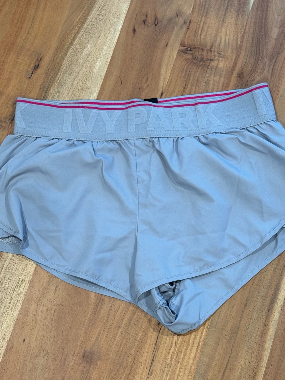 IVY PARK Gray Running Shorts Women’s Small Pink Trim Athletic Beyoncé Activewear